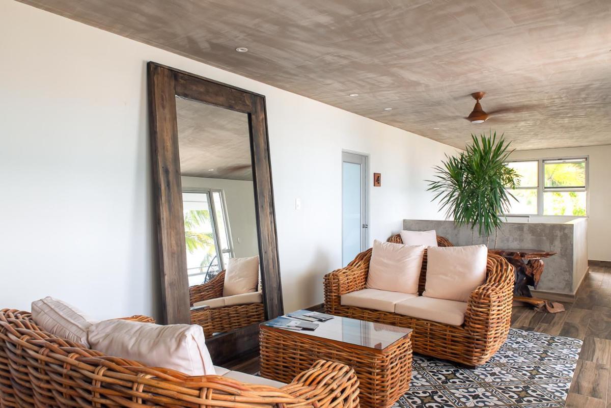 Numero Uno Beach House San Juan Esterno foto